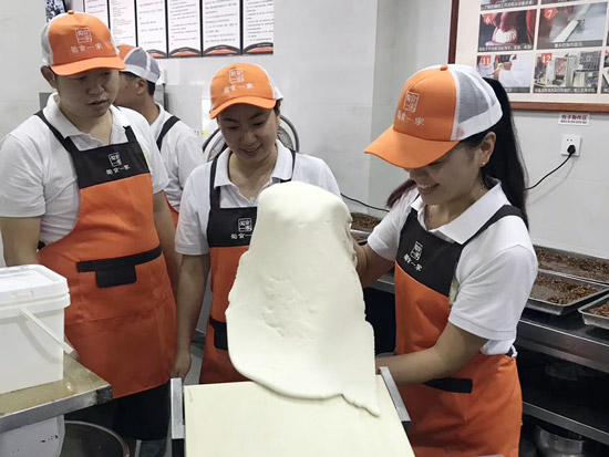 包子店加盟，蜀食一家五馅包